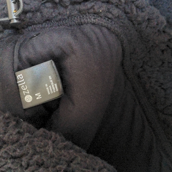 Zella Teddy Bear Fur Hoodie Sz: M NWT $69 Black - Picture 4 of 8